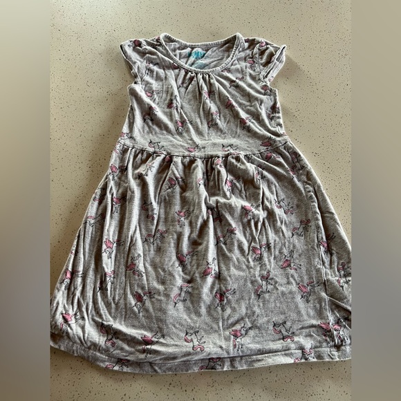 Girls clothes lot size 6-7 - Picture 2 of 12